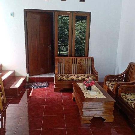 Sritanjung Homestay Banyuwangi  Bagian luar foto