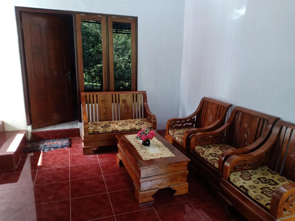 Sritanjung Homestay Banyuwangi  Bagian luar foto