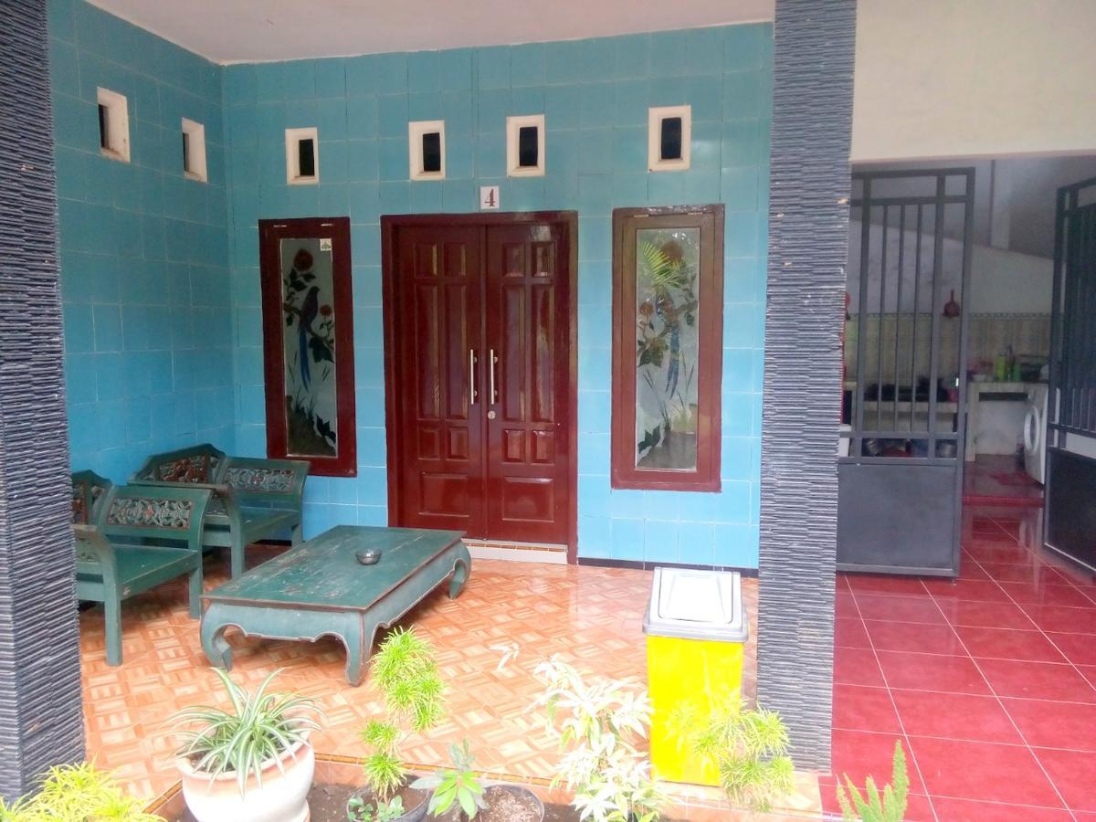 Sritanjung Homestay Banyuwangi  Bagian luar foto