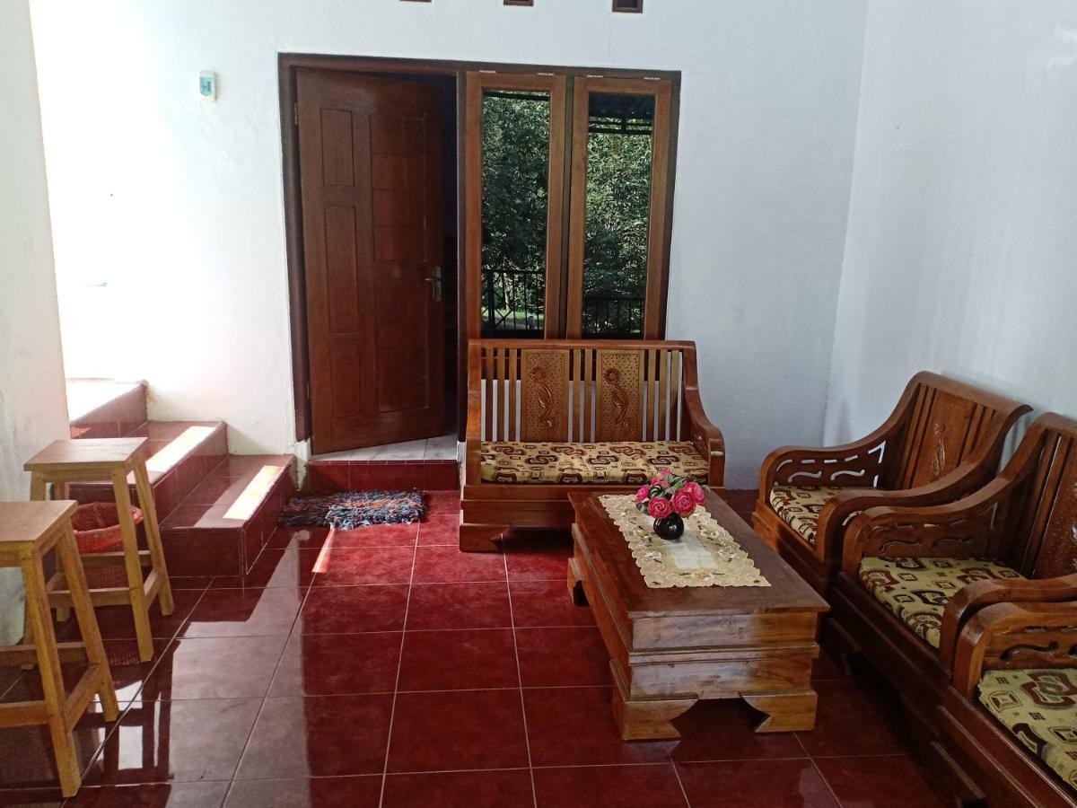 Sritanjung Homestay Banyuwangi  Bagian luar foto